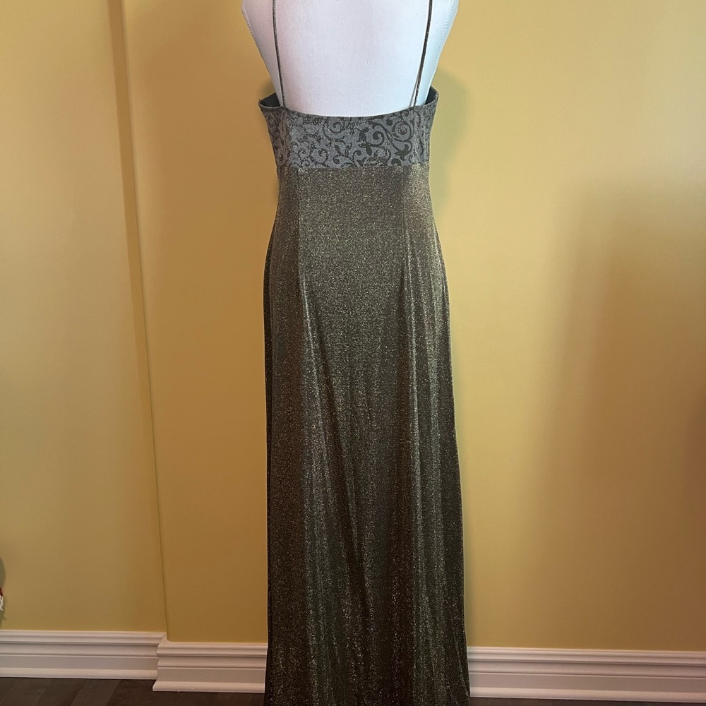 JS Collections floor-length dress-made in Canada - Picture 4 of 10